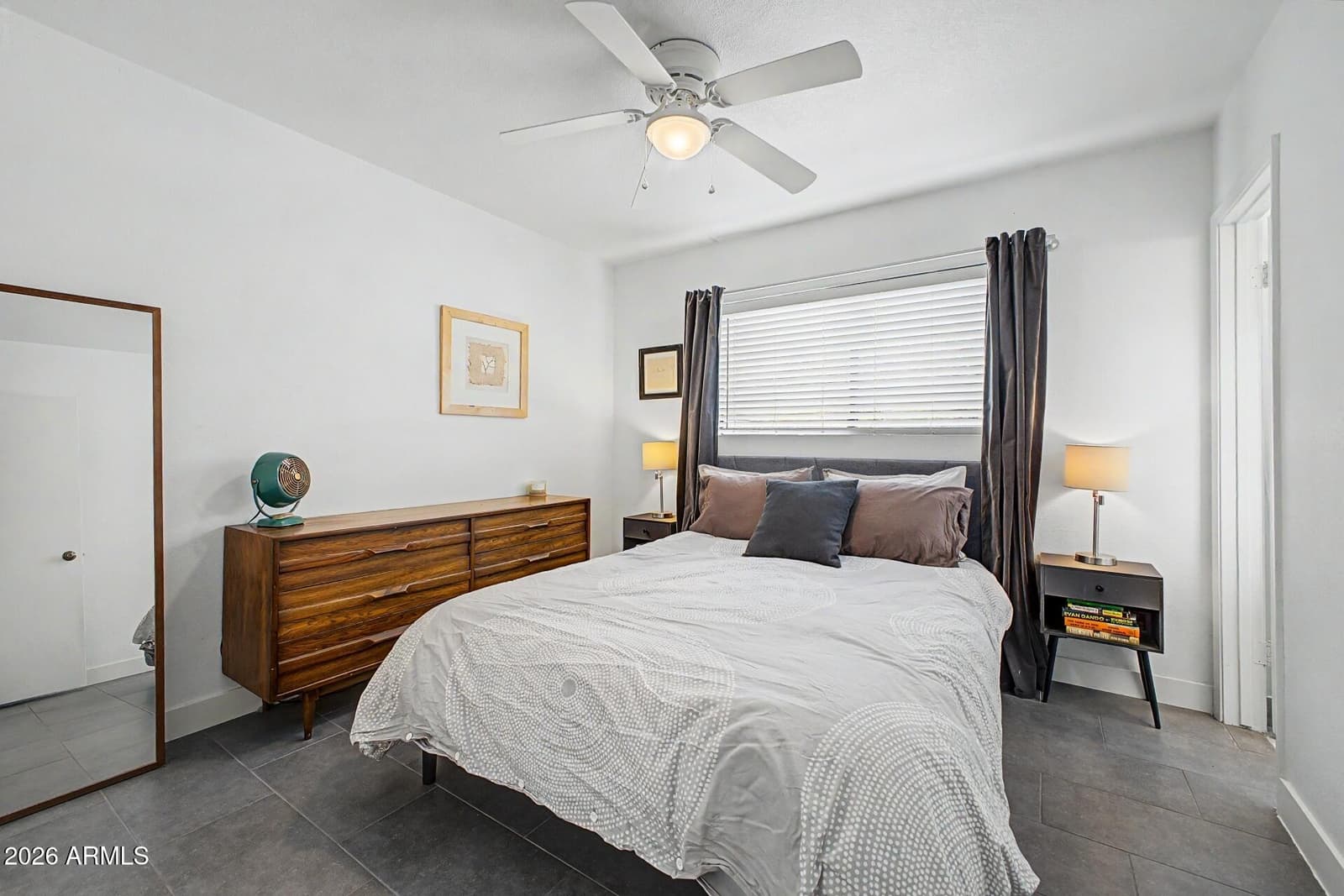 749 E MONTEBELLO Avenue 128, Phoenix, AZ 85014 — photo 9 of 19