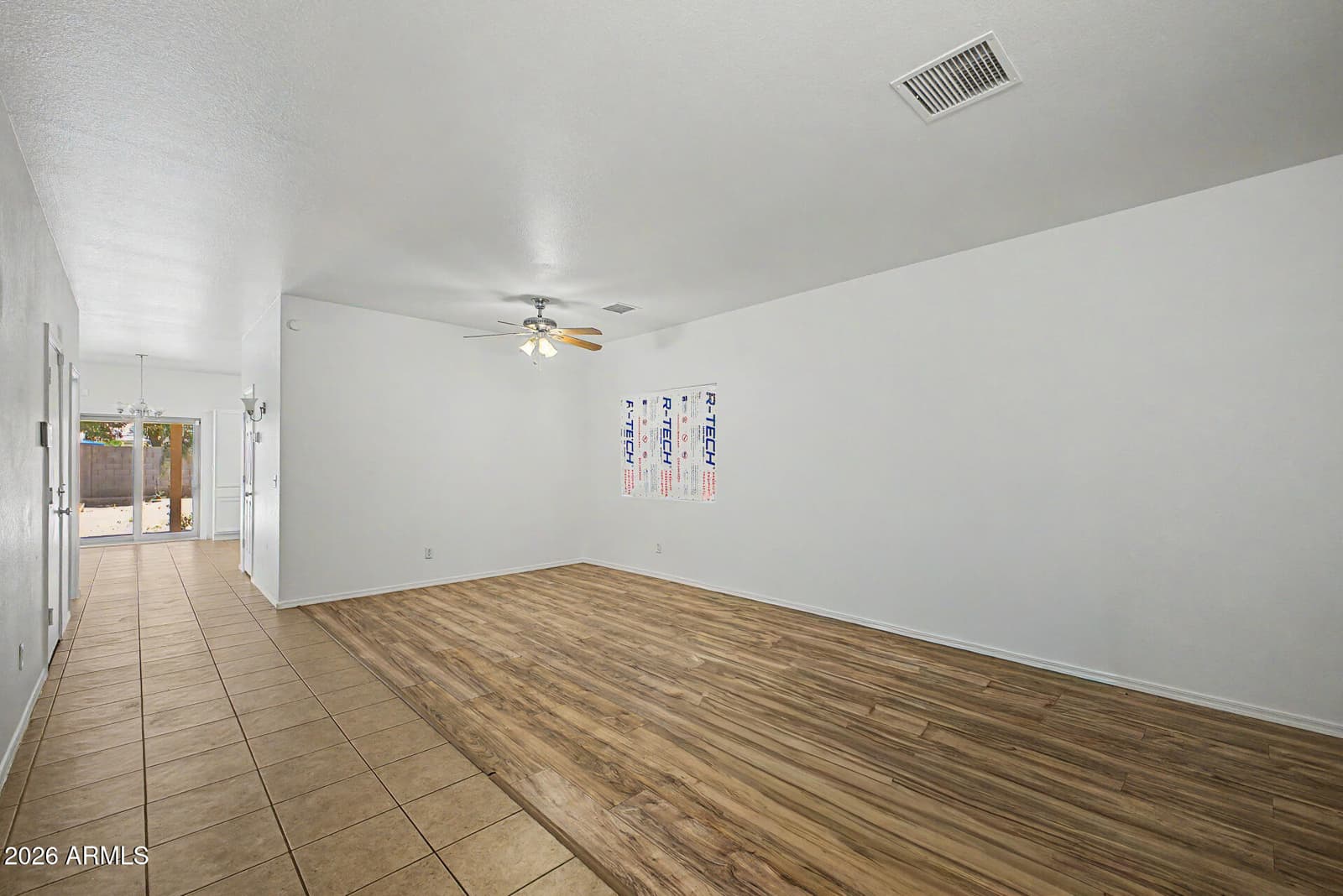3210 S 64TH Avenue, Phoenix, AZ 85043 — photo 7 of 39