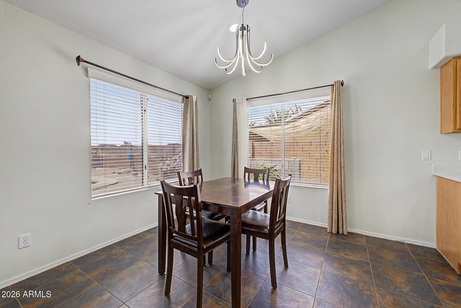 18604 N 30TH Place, Phoenix, AZ 85050 — photo 6 of 19