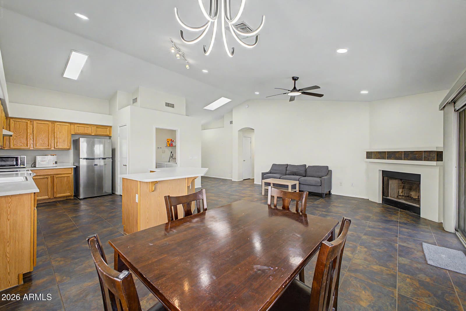 18604 N 30TH Place, Phoenix, AZ 85050 — photo 7 of 19