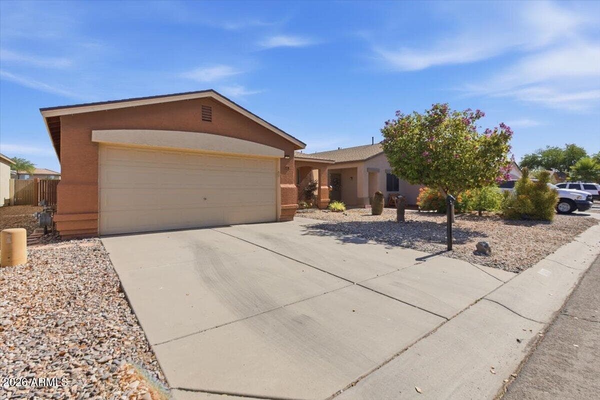 878 E SILVERSMITH Trail, San Tan Valley, AZ 85143 — photo 33 of 36