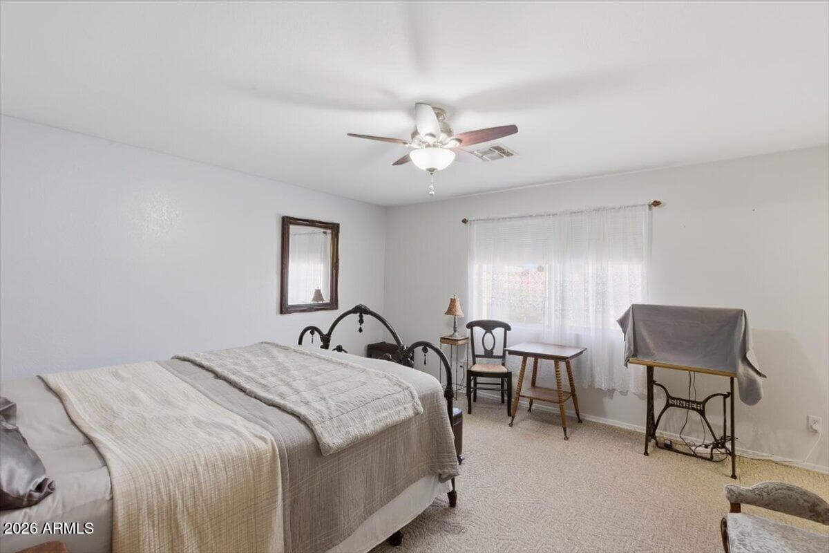 878 E SILVERSMITH Trail, San Tan Valley, AZ 85143 — photo 14 of 36