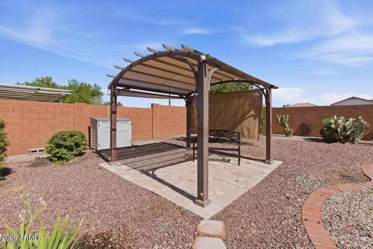 878 E SILVERSMITH Trail, San Tan Valley, AZ 85143 — photo 25 of 36