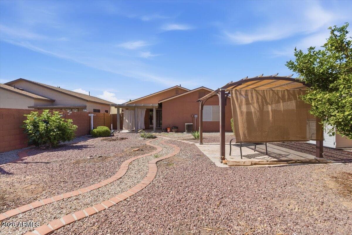 878 E SILVERSMITH Trail, San Tan Valley, AZ 85143 — photo 28 of 36