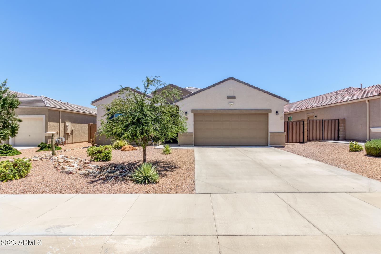 13523 W BRILES Road, Peoria, AZ 85383 — photo 4 of 49