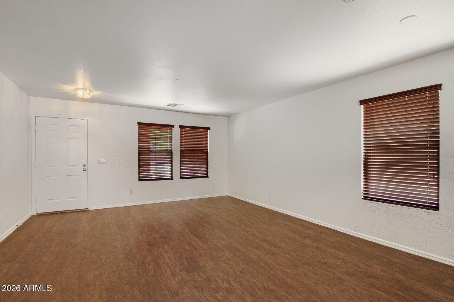 3219 W SAINT ANNE Avenue, Phoenix, AZ 85041 — photo 5 of 29