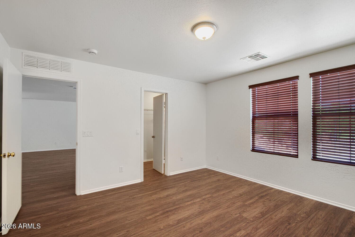 3219 W SAINT ANNE Avenue, Phoenix, AZ 85041 — photo 11 of 29