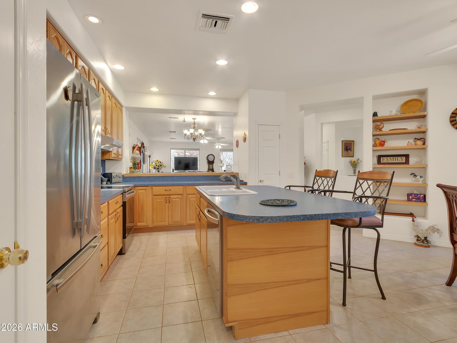 33250 S SUMMIT Drive, Black Canyon City, AZ 85324 — photo 6 of 41