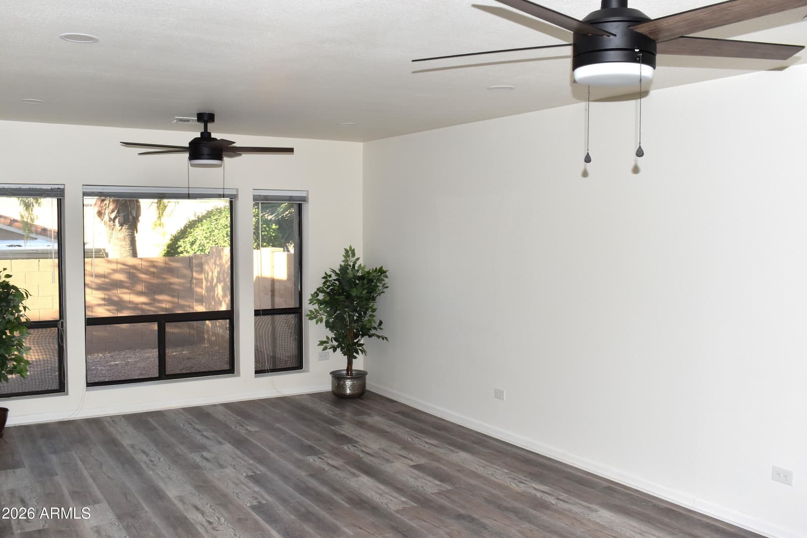 1019 E DESERT COVE Avenue, Phoenix, AZ 85020 — photo 24 of 45