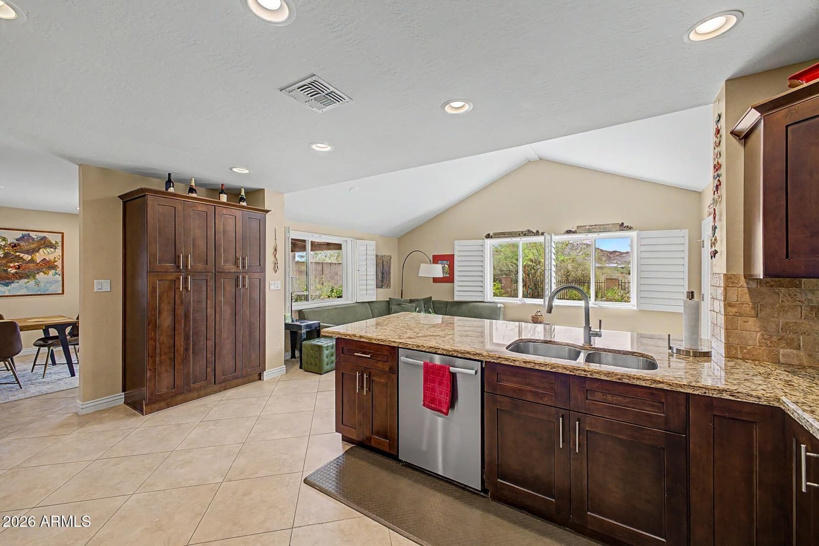 9236 N 28TH Street, Phoenix, AZ 85028 — photo 12 of 59