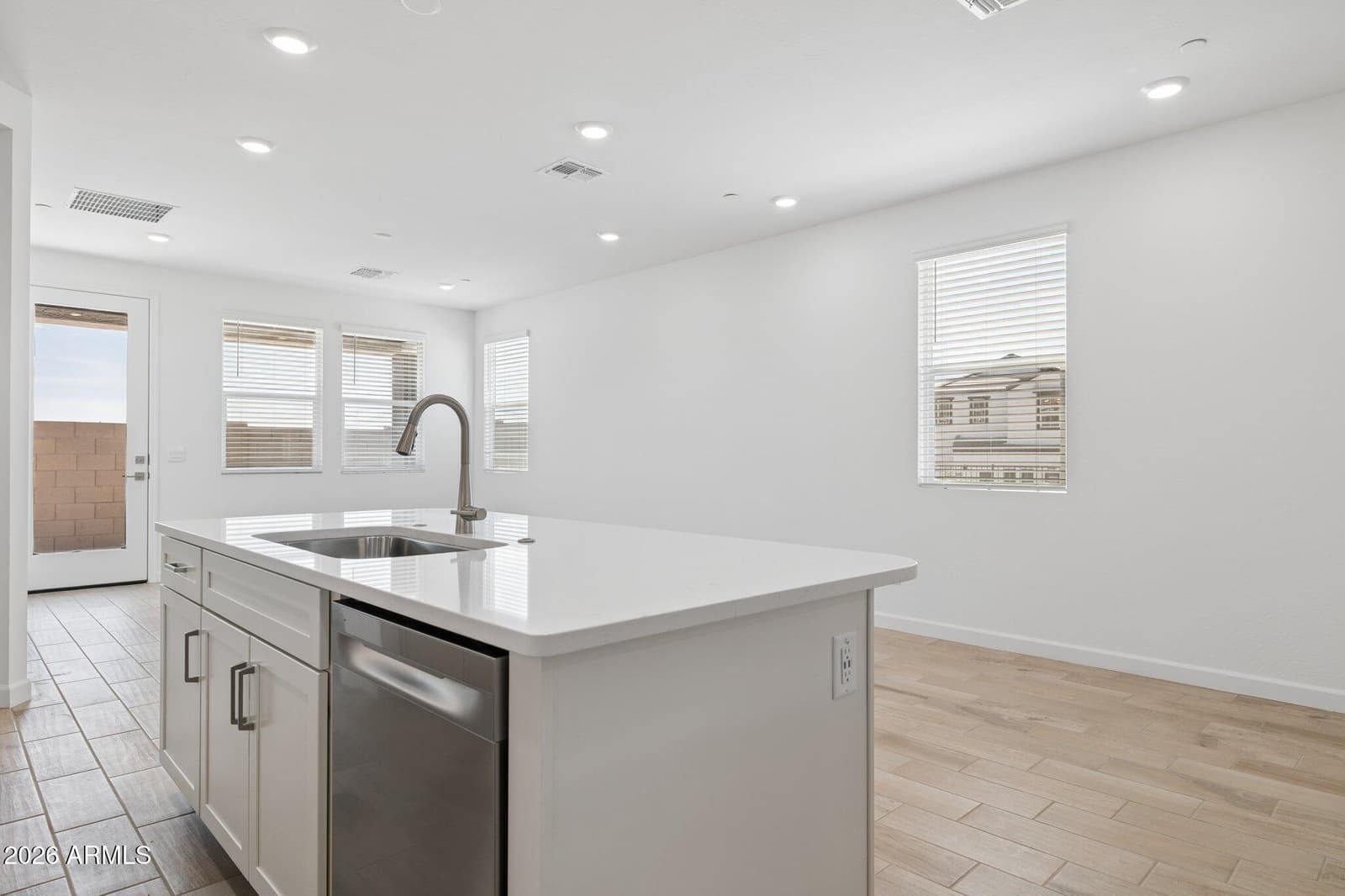 11879 W BURNSIDE Trail, Peoria, AZ 85383 — photo 7 of 33