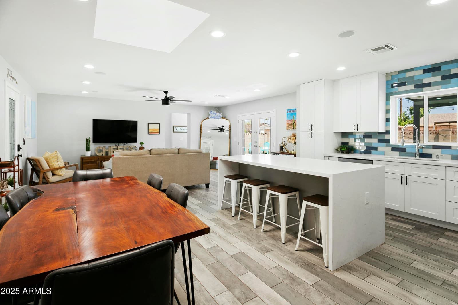 8312 E MACKENZIE Drive, Scottsdale, AZ 85251 — photo 11 of 30