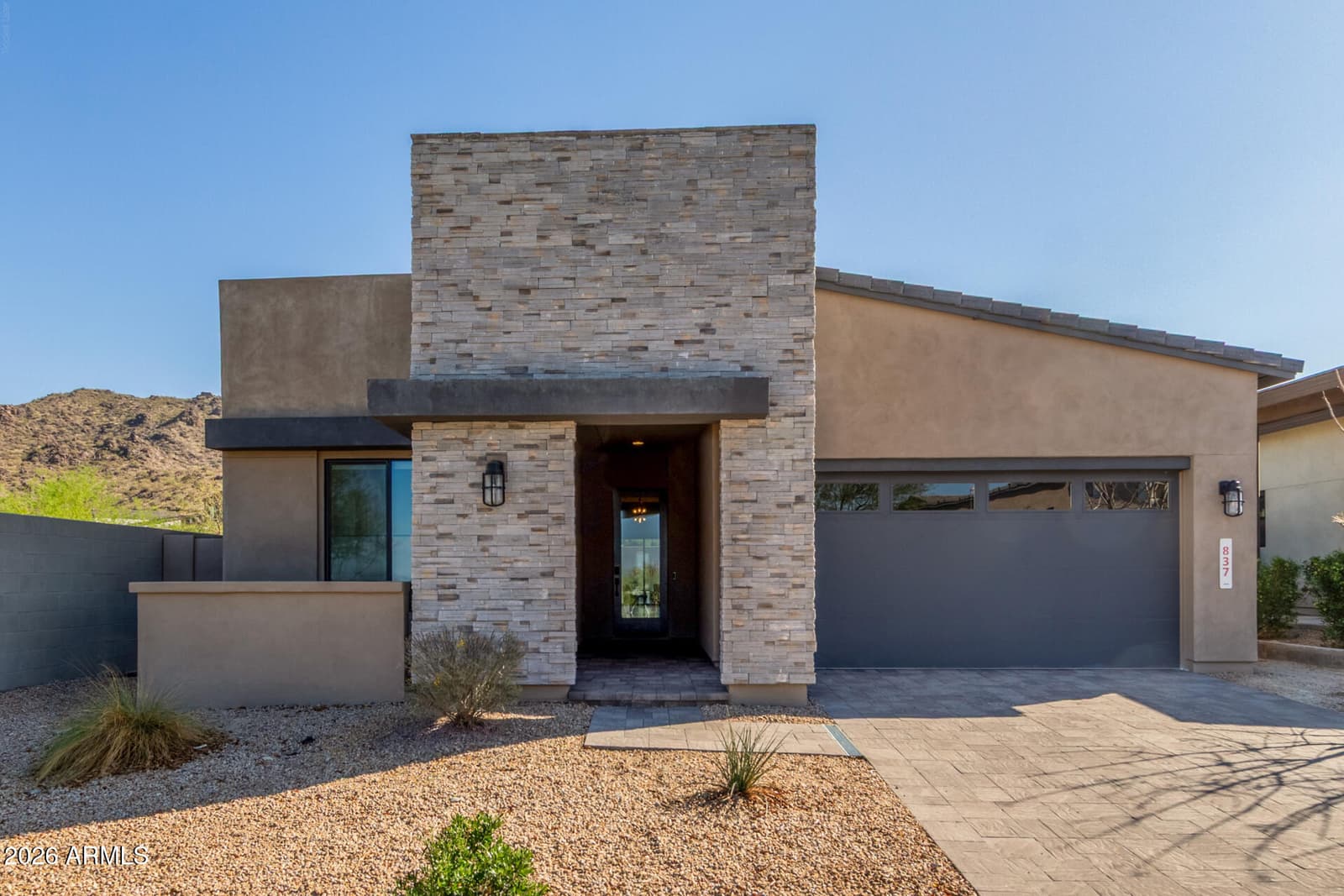 837 E MONTE Way, Phoenix, AZ 85042
