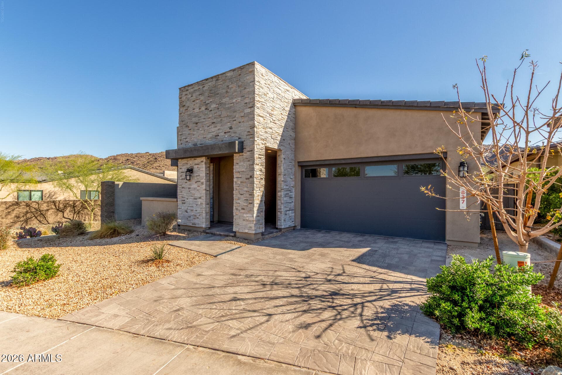 837 E MONTE Way, Phoenix, AZ 85042 — photo 2 of 43