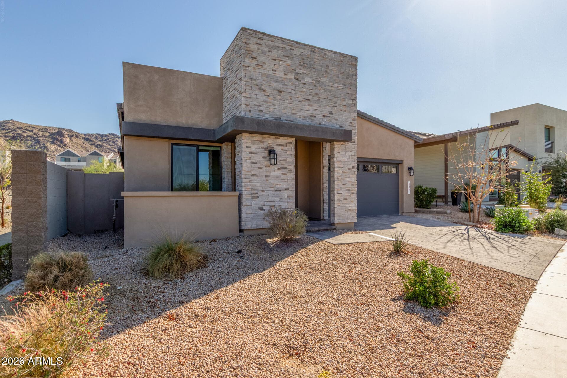 837 E MONTE Way, Phoenix, AZ 85042 — photo 3 of 43