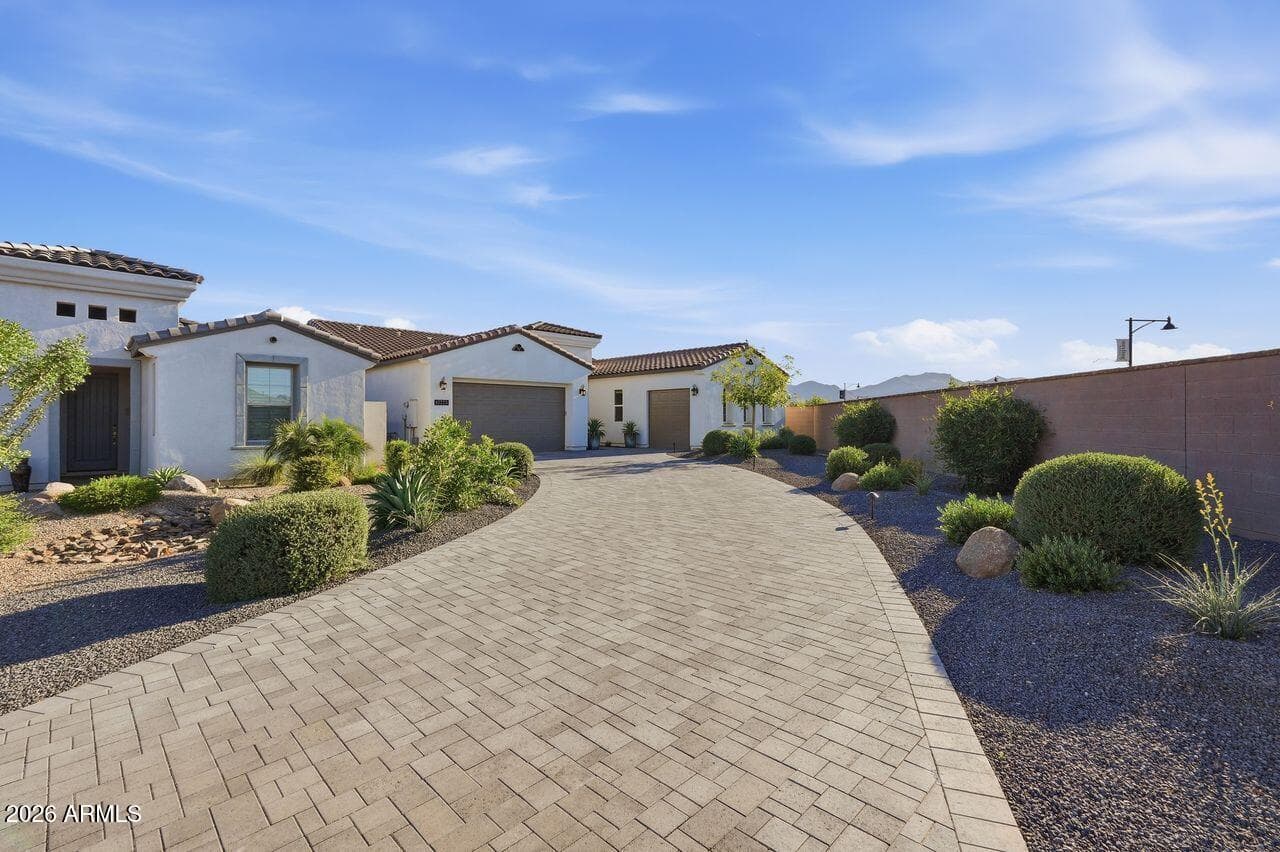 17775 W GUTHRIE Street, Surprise, AZ 85388 — photo 12 of 100