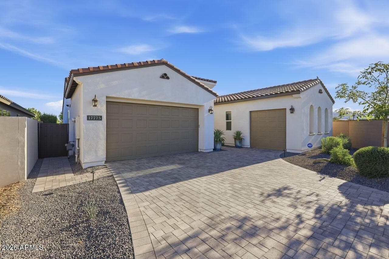 17775 W GUTHRIE Street, Surprise, AZ 85388 — photo 13 of 100