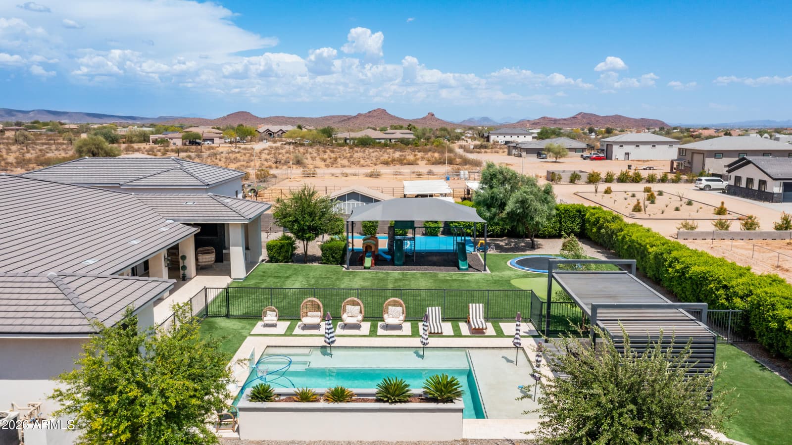15433 W DALE Lane, Surprise, AZ 85387 — photo 4 of 92