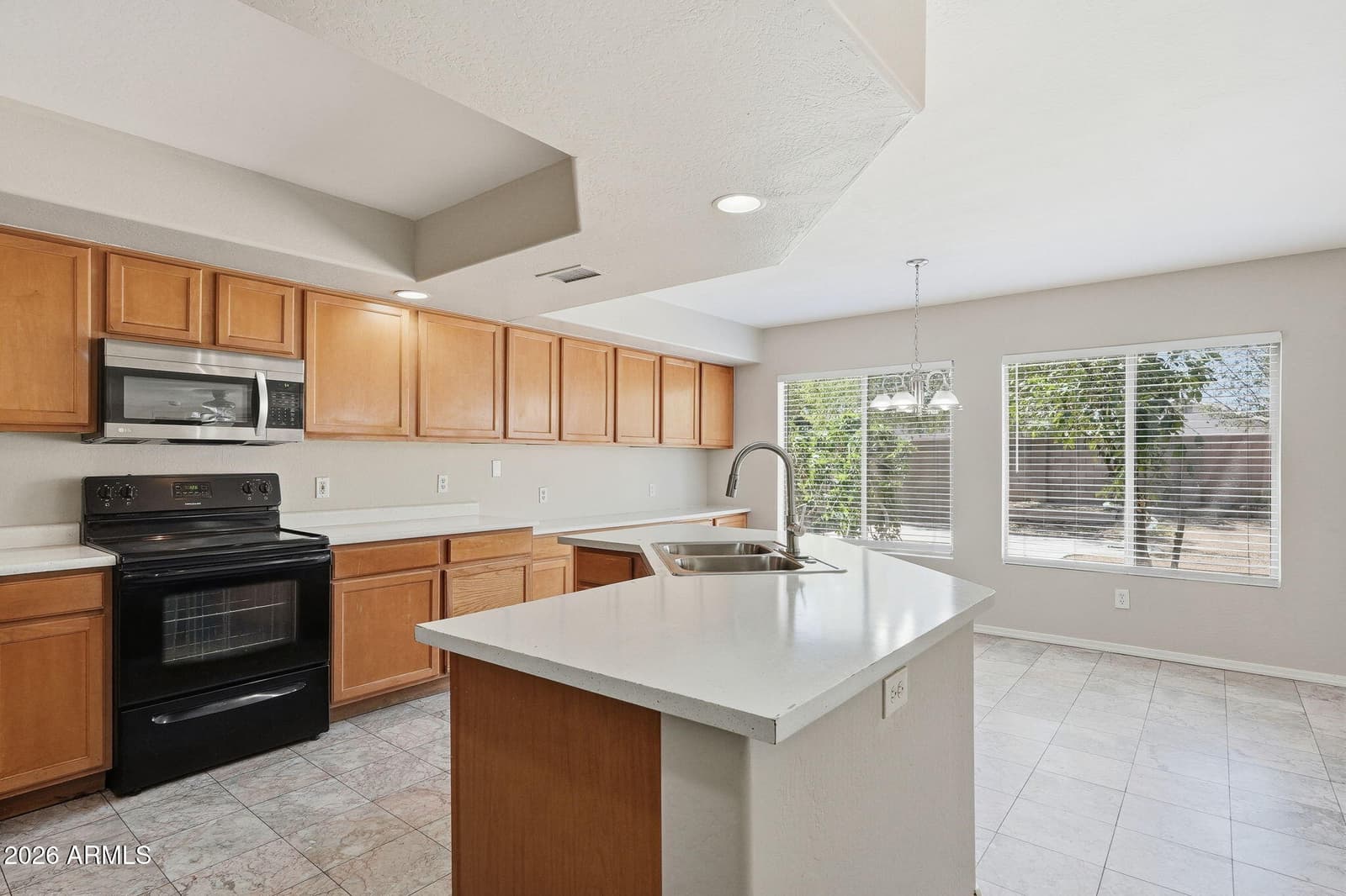 7754 W MARLETTE Avenue, Glendale, AZ 85303 — photo 8 of 42