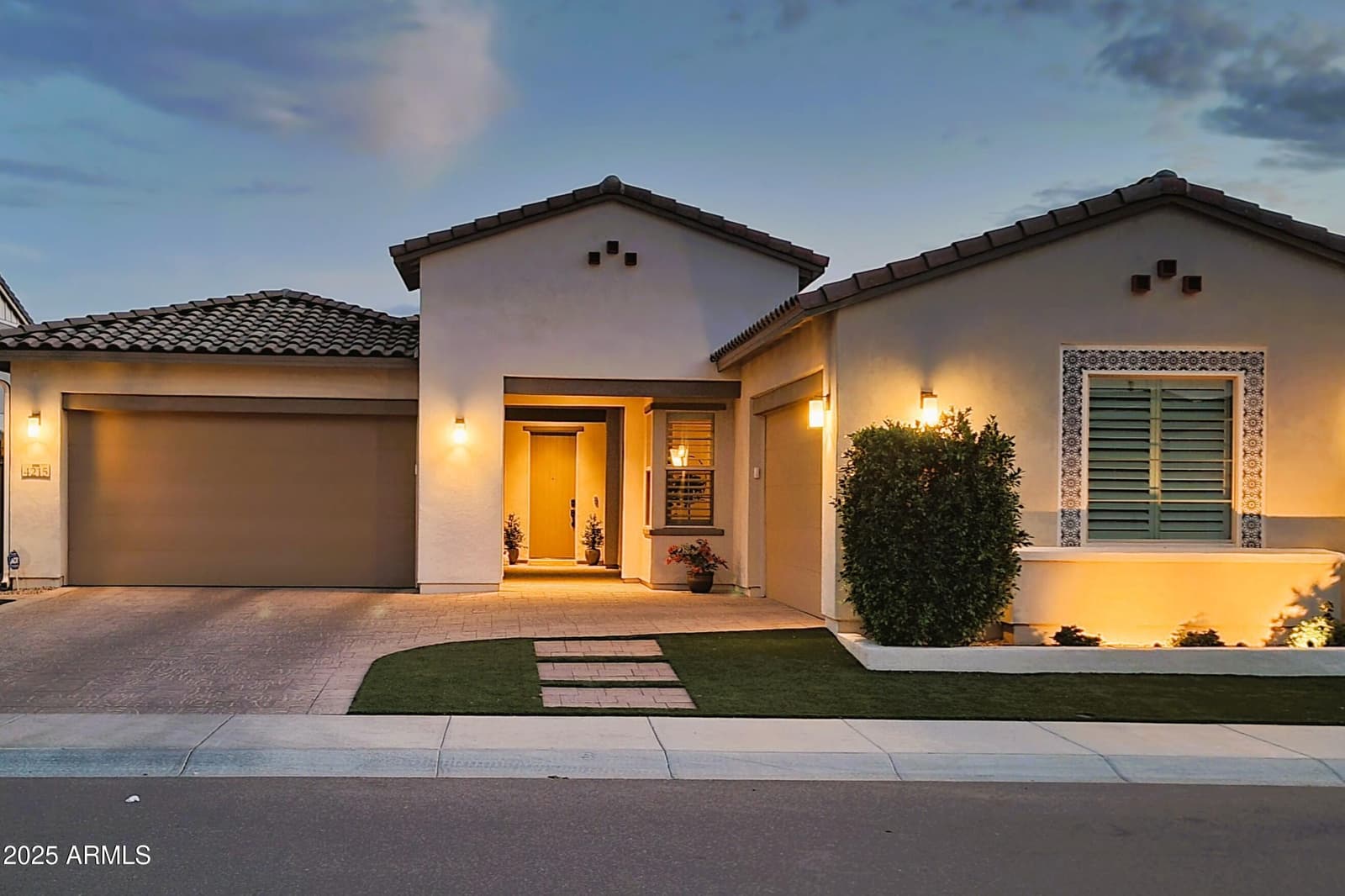 4215 E PRESCOTT Place, Chandler, AZ 85249 — photo 1 of 62