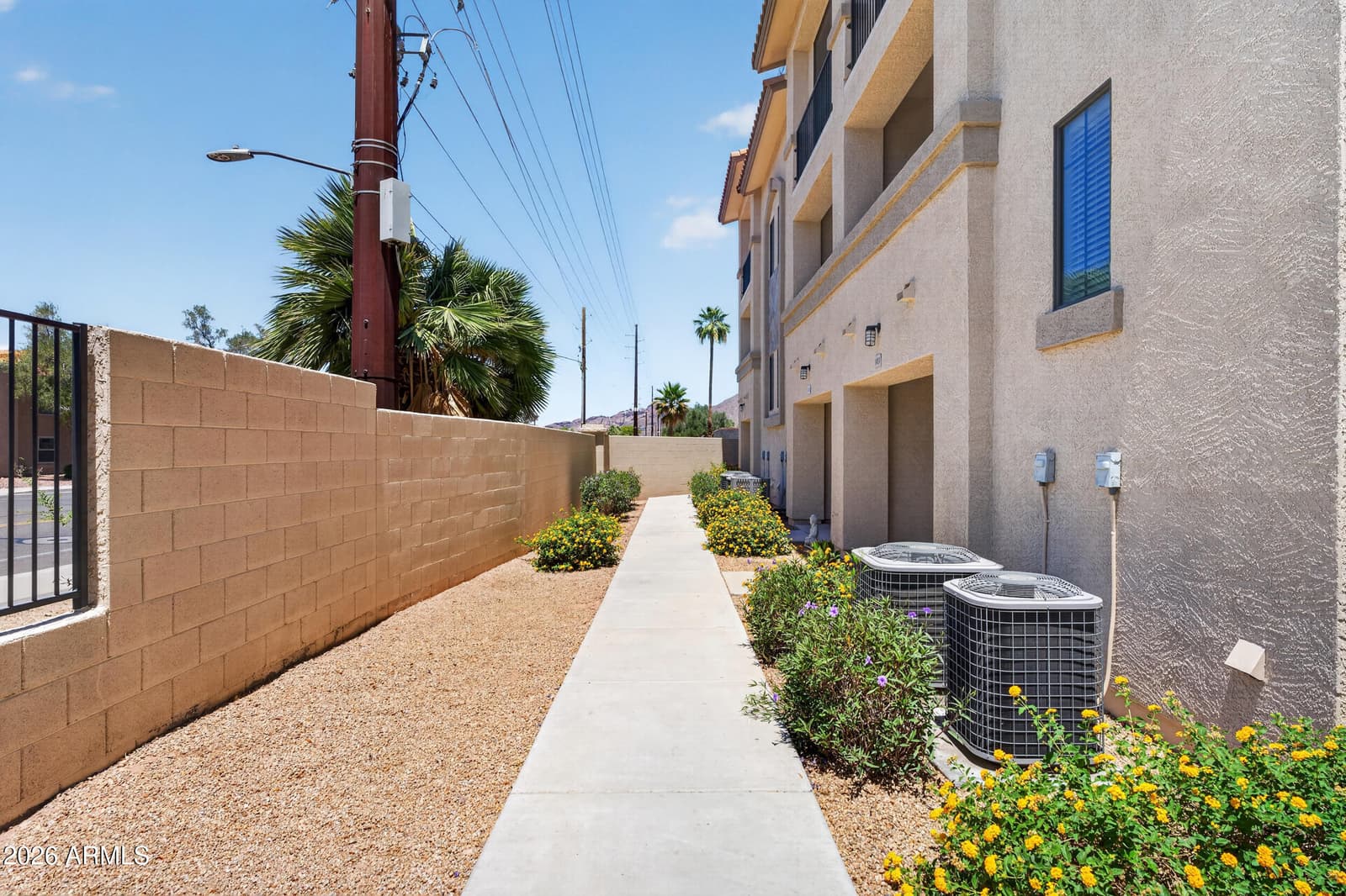 2315 N 52ND Street 103, Phoenix, AZ 85008 — photo 6 of 48