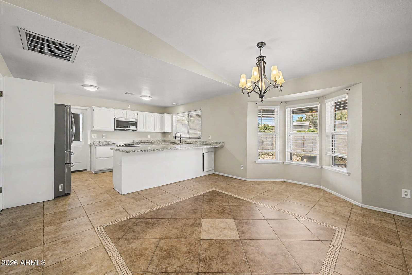 2828 W NORTHVIEW Avenue, Phoenix, AZ 85051 — photo 9 of 35