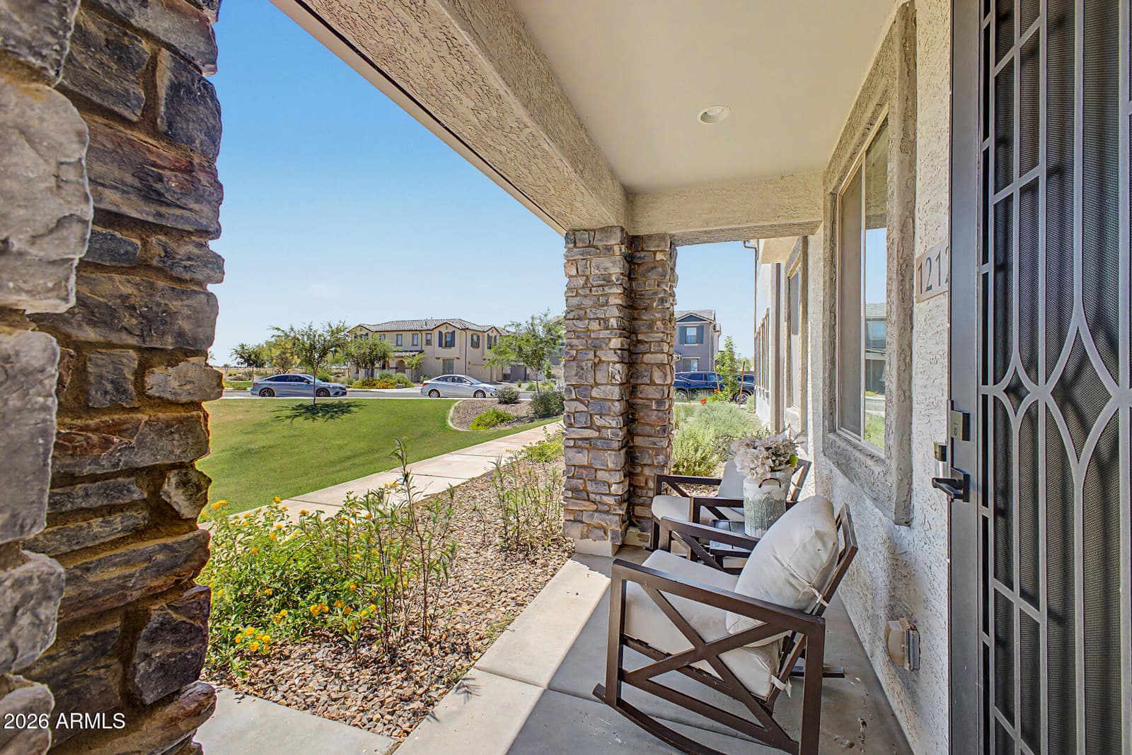 1212 W SPARROW Drive 1212 W, San Tan Valley, AZ 85140 — photo 4 of 35