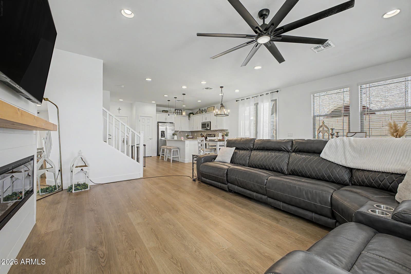 1212 W SPARROW Drive 1212 W, San Tan Valley, AZ 85140 — photo 9 of 35