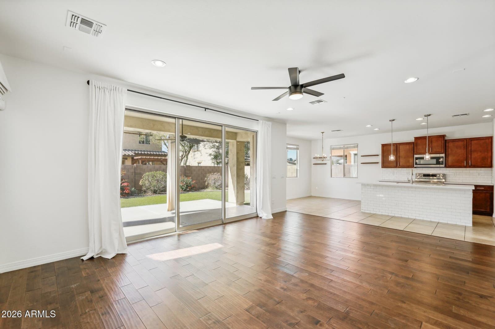7326 N 89TH Lane, Glendale, AZ 85305 — photo 12 of 35