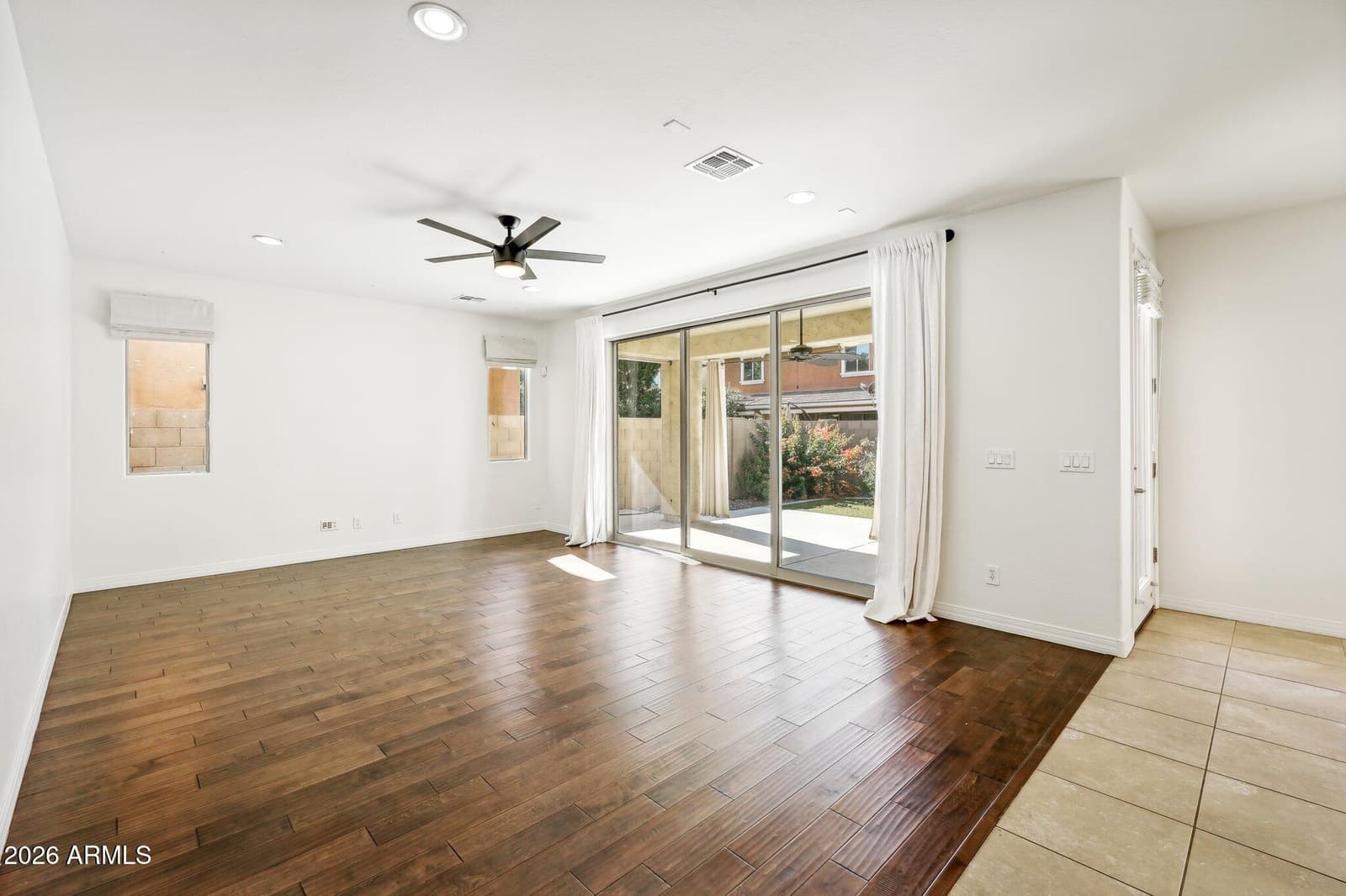 7326 N 89TH Lane, Glendale, AZ 85305 — photo 13 of 35