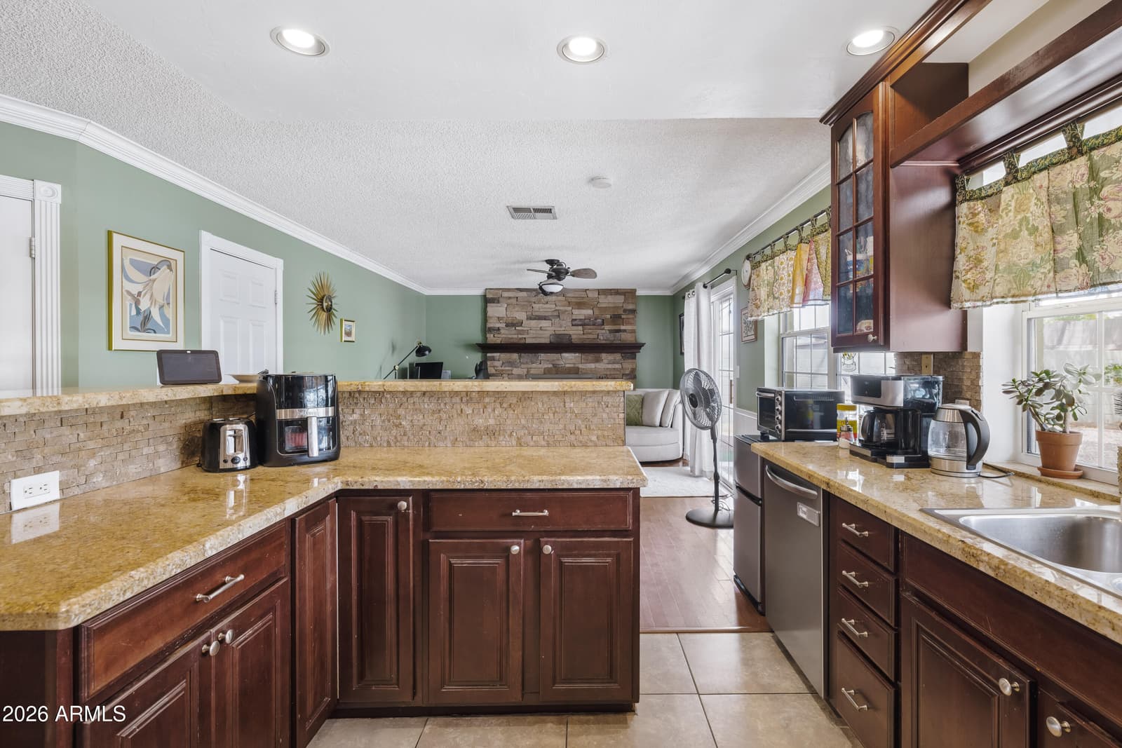 11843 N 60TH Avenue, Glendale, AZ 85304 — photo 14 of 32