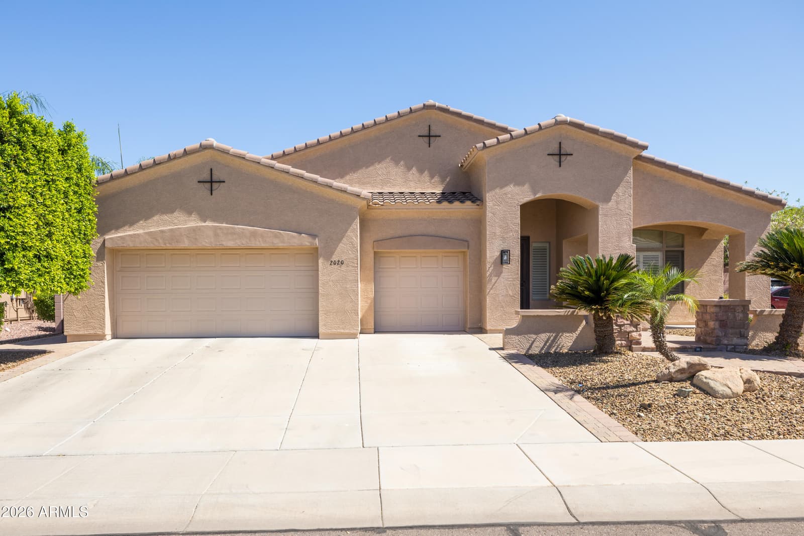 2020 W Bonanza Lane, Phoenix, AZ 85085 — photo 3 of 62