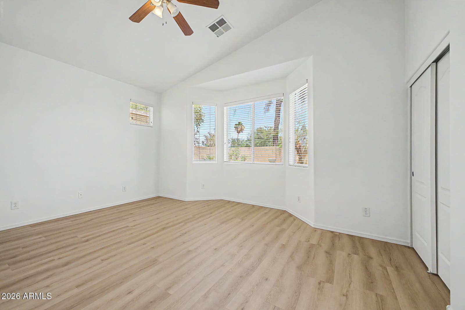 7229 S 39TH Way, Phoenix, AZ 85042 — photo 9 of 36