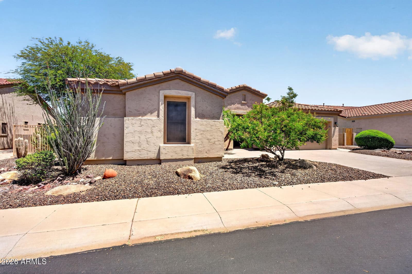 4744 E CAROB Drive, Gilbert, AZ 85298 — photo 3 of 117