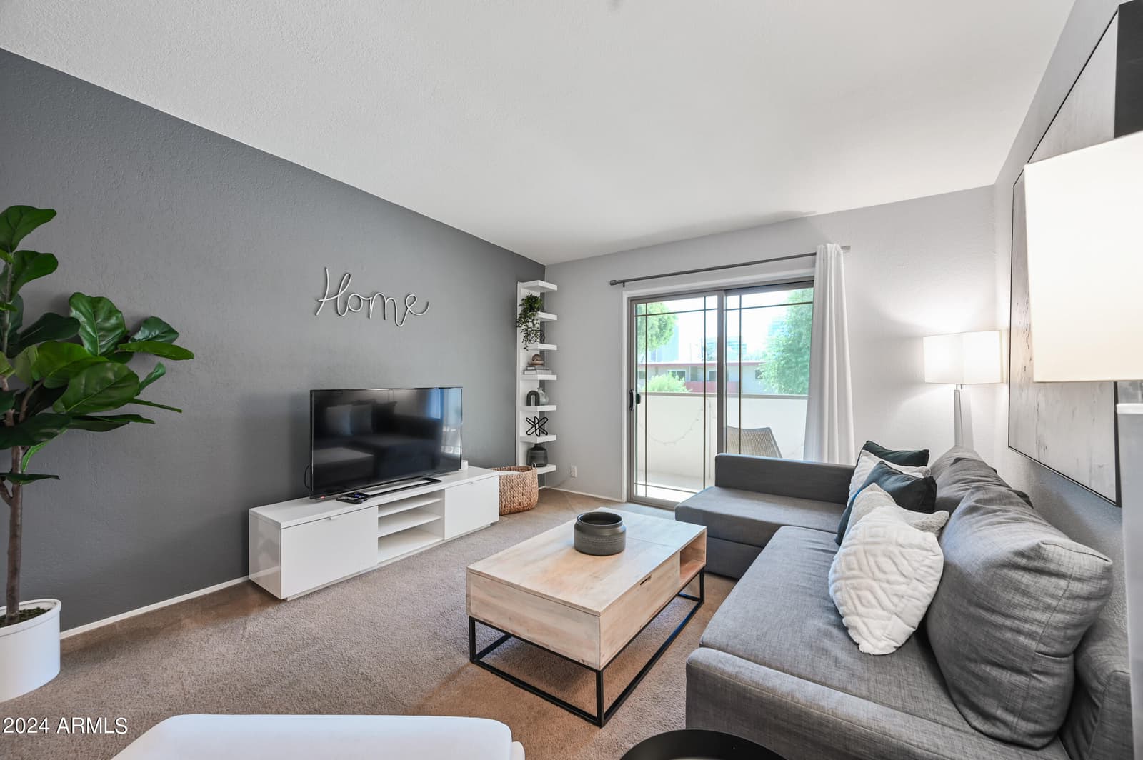 357 E THOMAS Road A208, Phoenix, AZ 85012