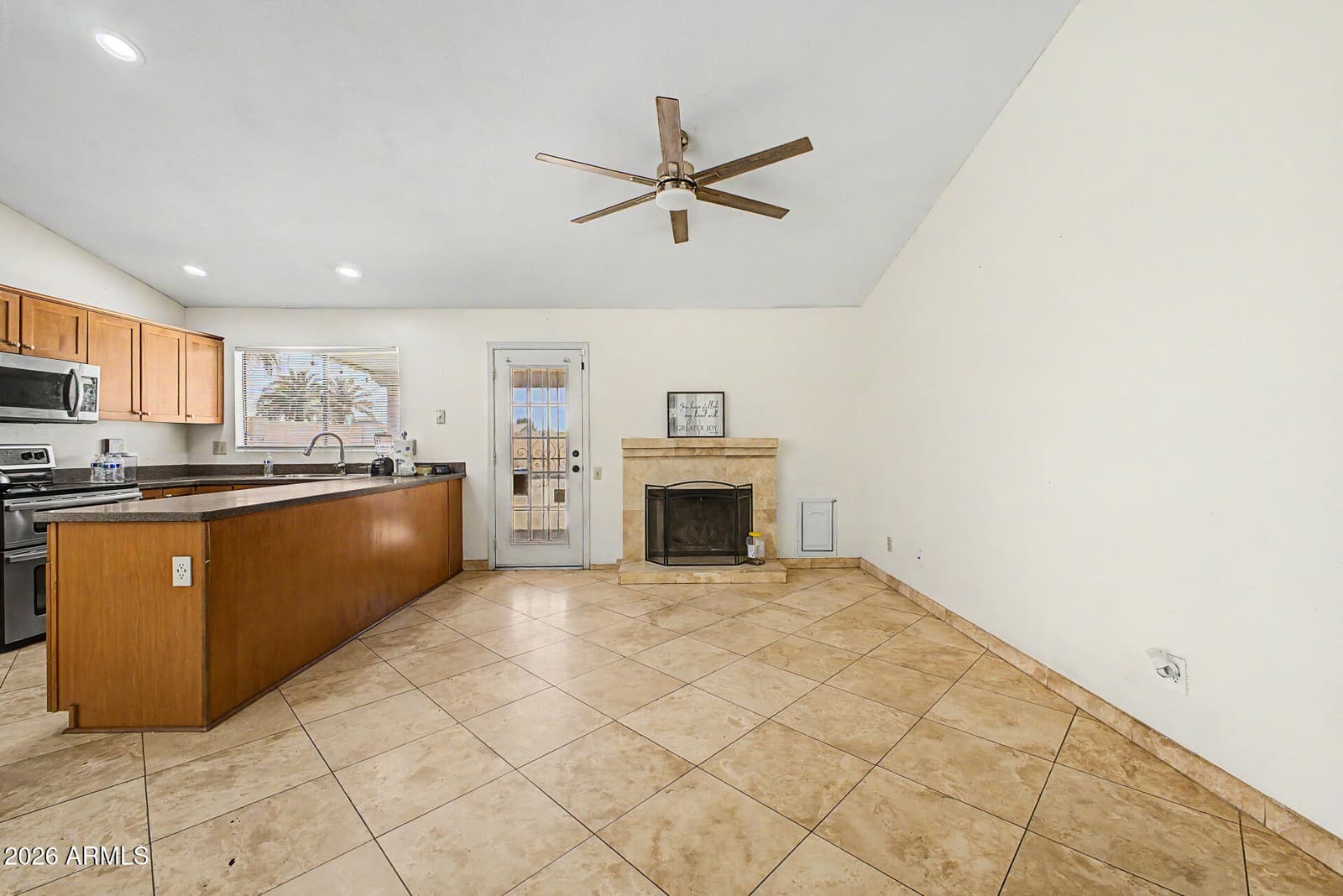 5423 E ELLIS Street, Mesa, AZ 85205 — photo 11 of 30