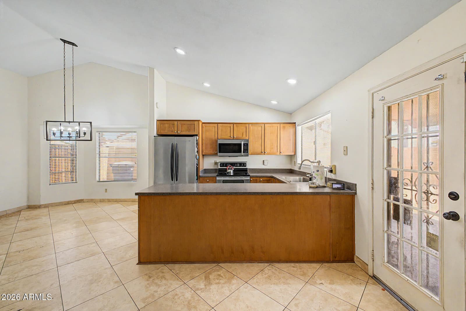 5423 E ELLIS Street, Mesa, AZ 85205 — photo 8 of 30