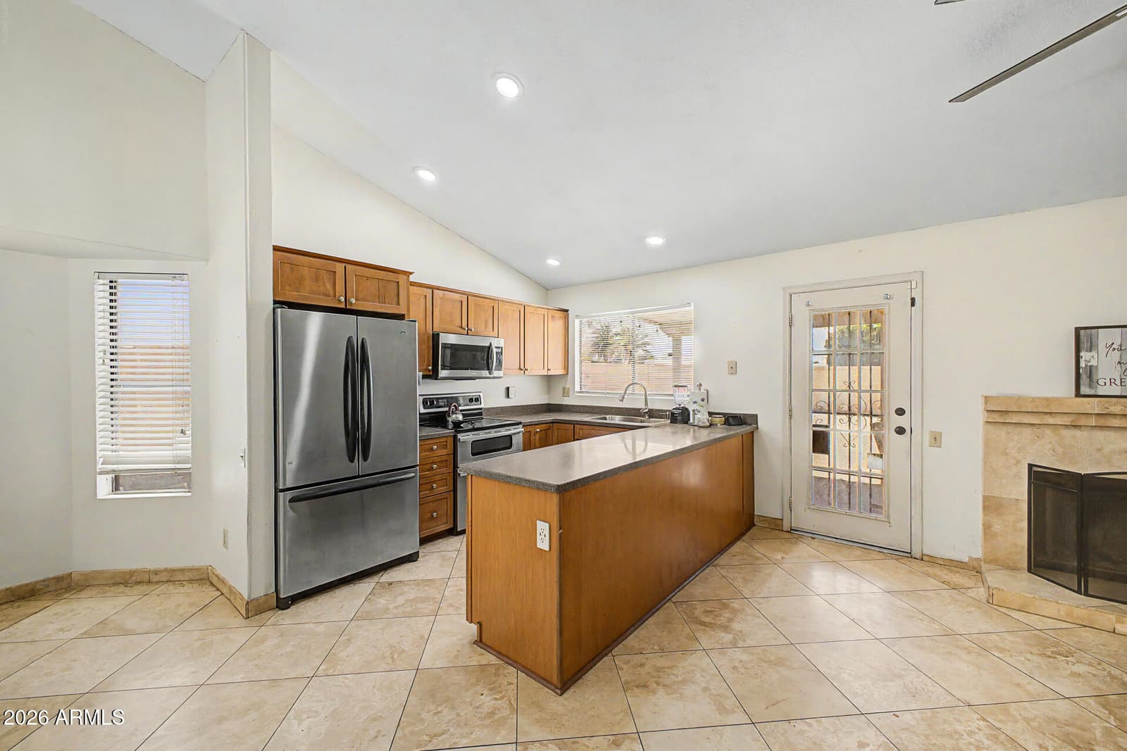 5423 E ELLIS Street, Mesa, AZ 85205 — photo 5 of 30