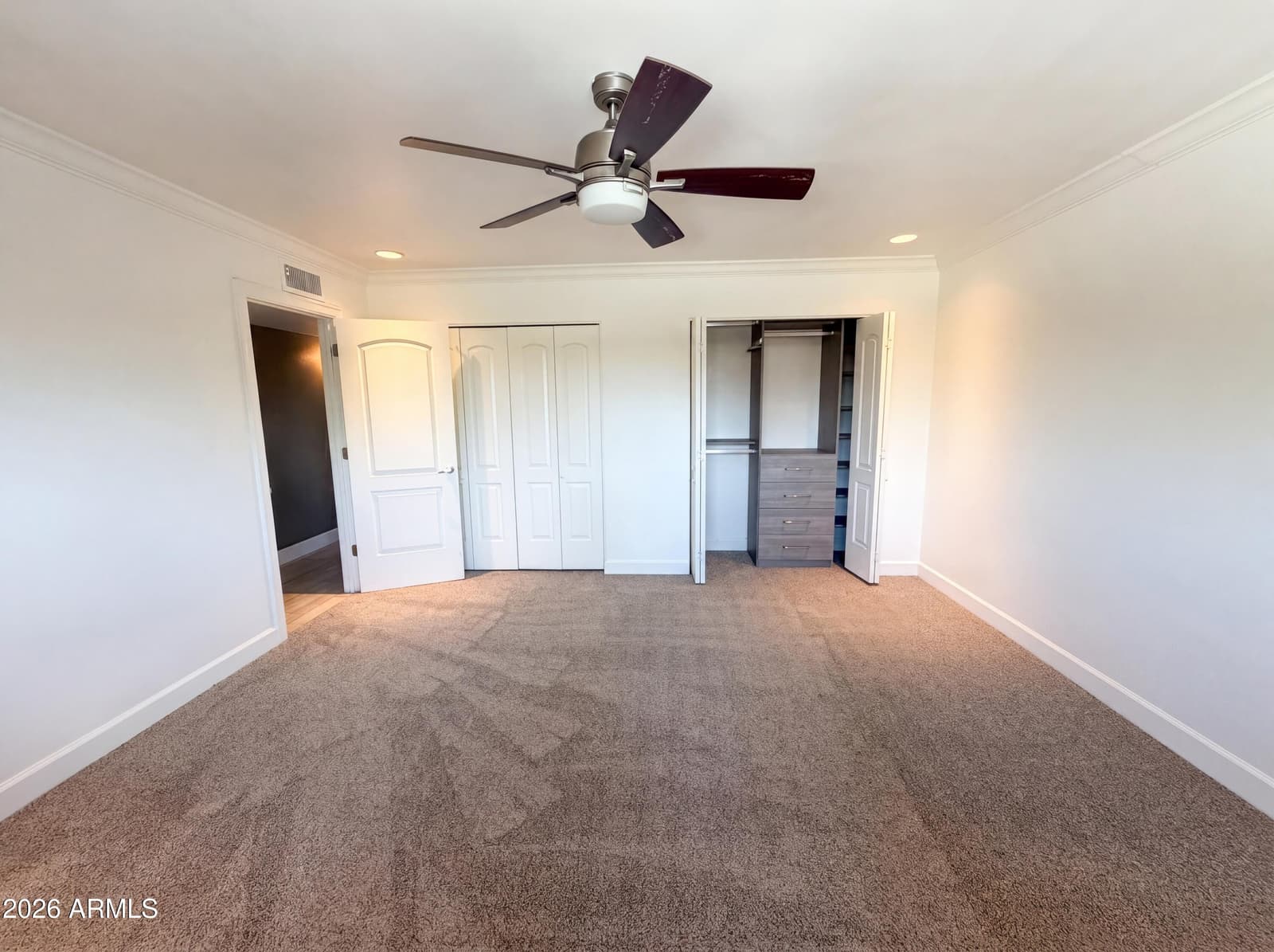 2244 E Nicolet Avenue, Phoenix, AZ 85020 — photo 4 of 33