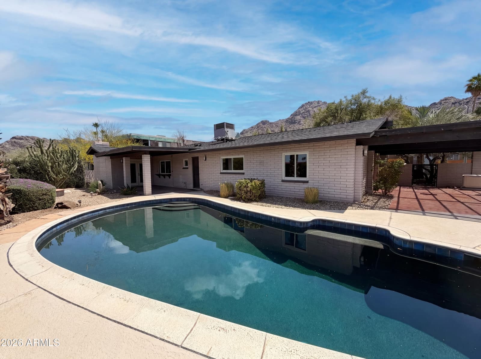 2244 E Nicolet Avenue, Phoenix, AZ 85020 — photo 5 of 33