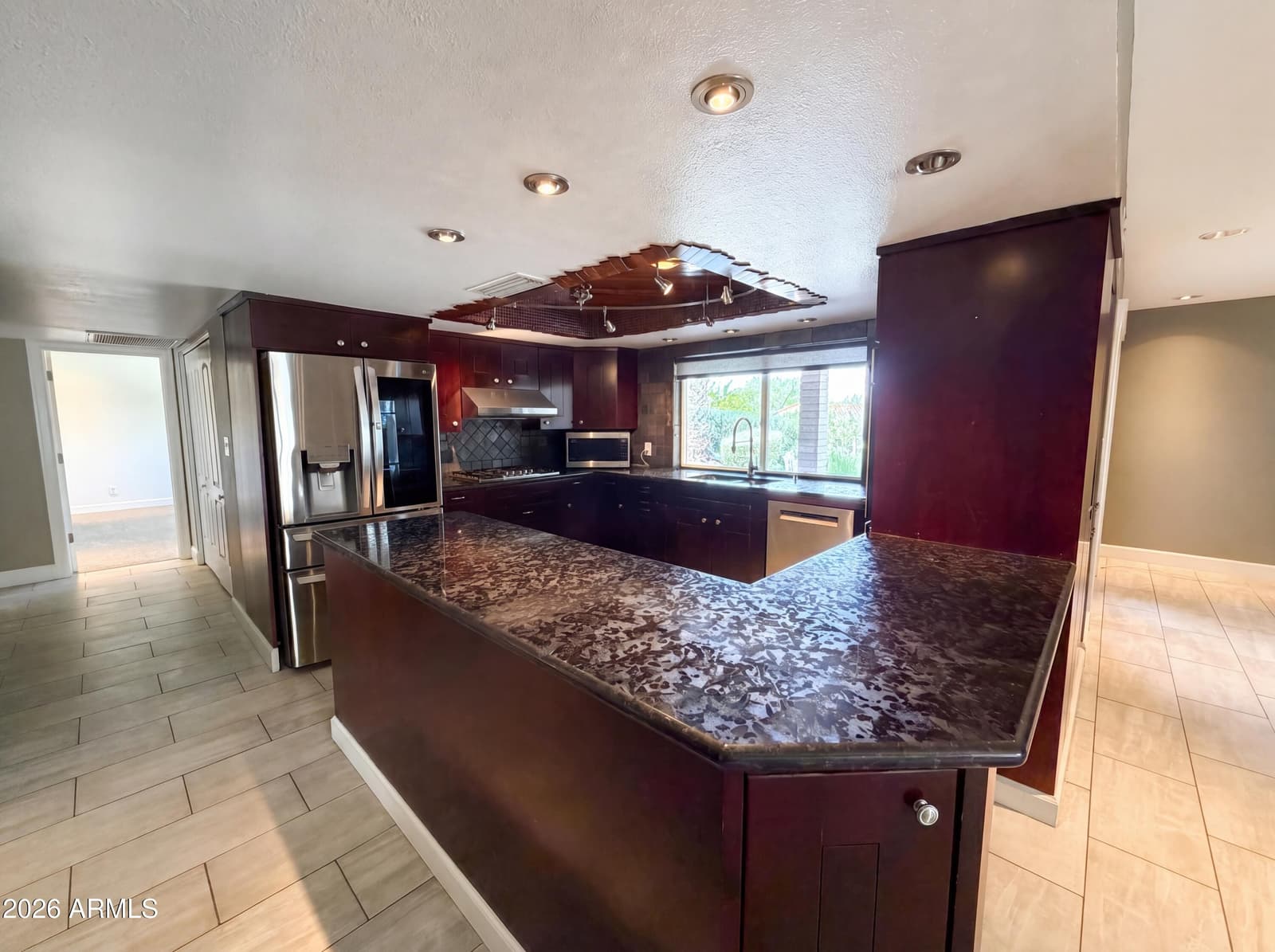 2244 E Nicolet Avenue, Phoenix, AZ 85020 — photo 12 of 33