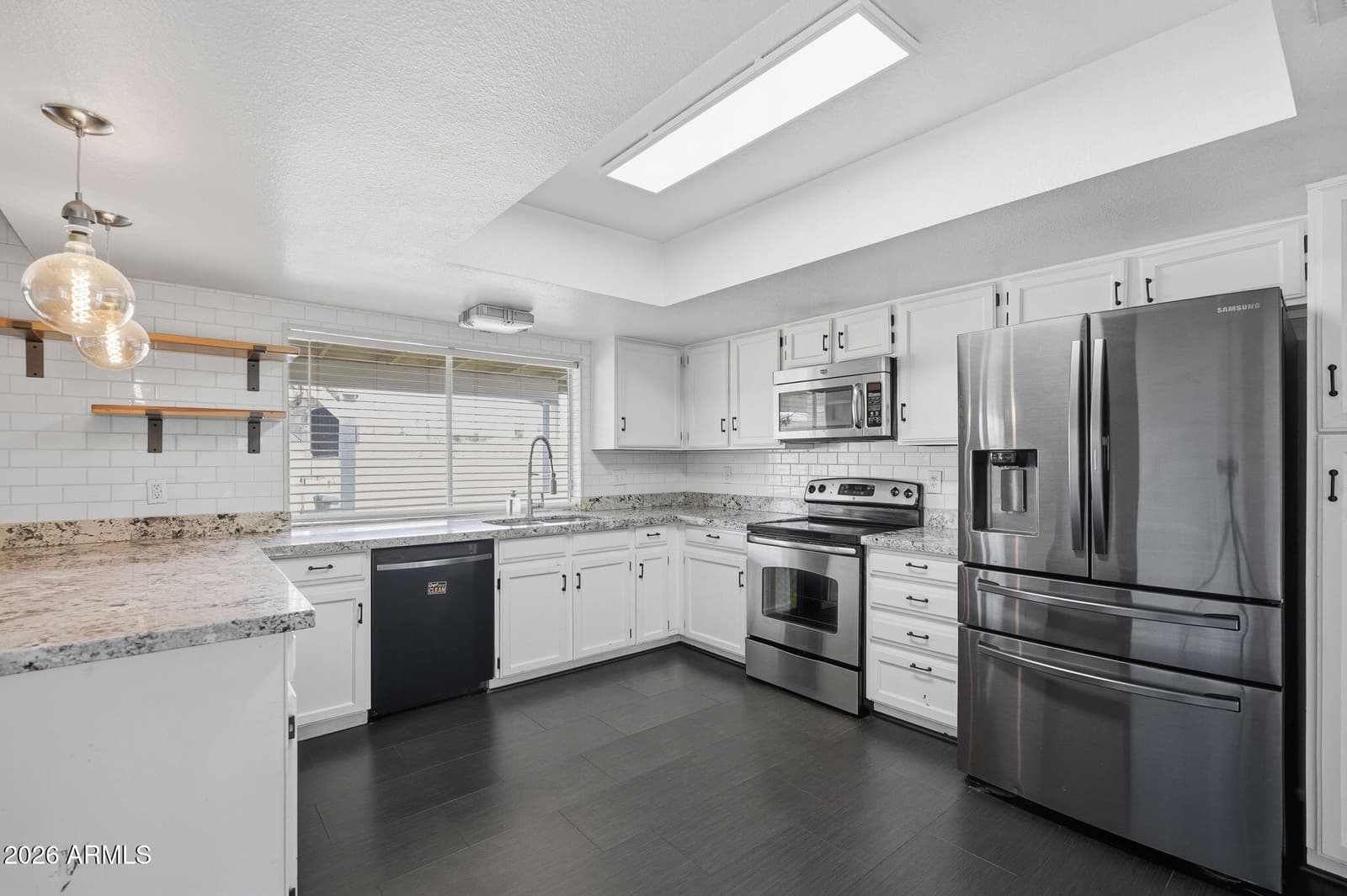 5020 W ROYAL PALM Road, Glendale, AZ 85302 — photo 3 of 40