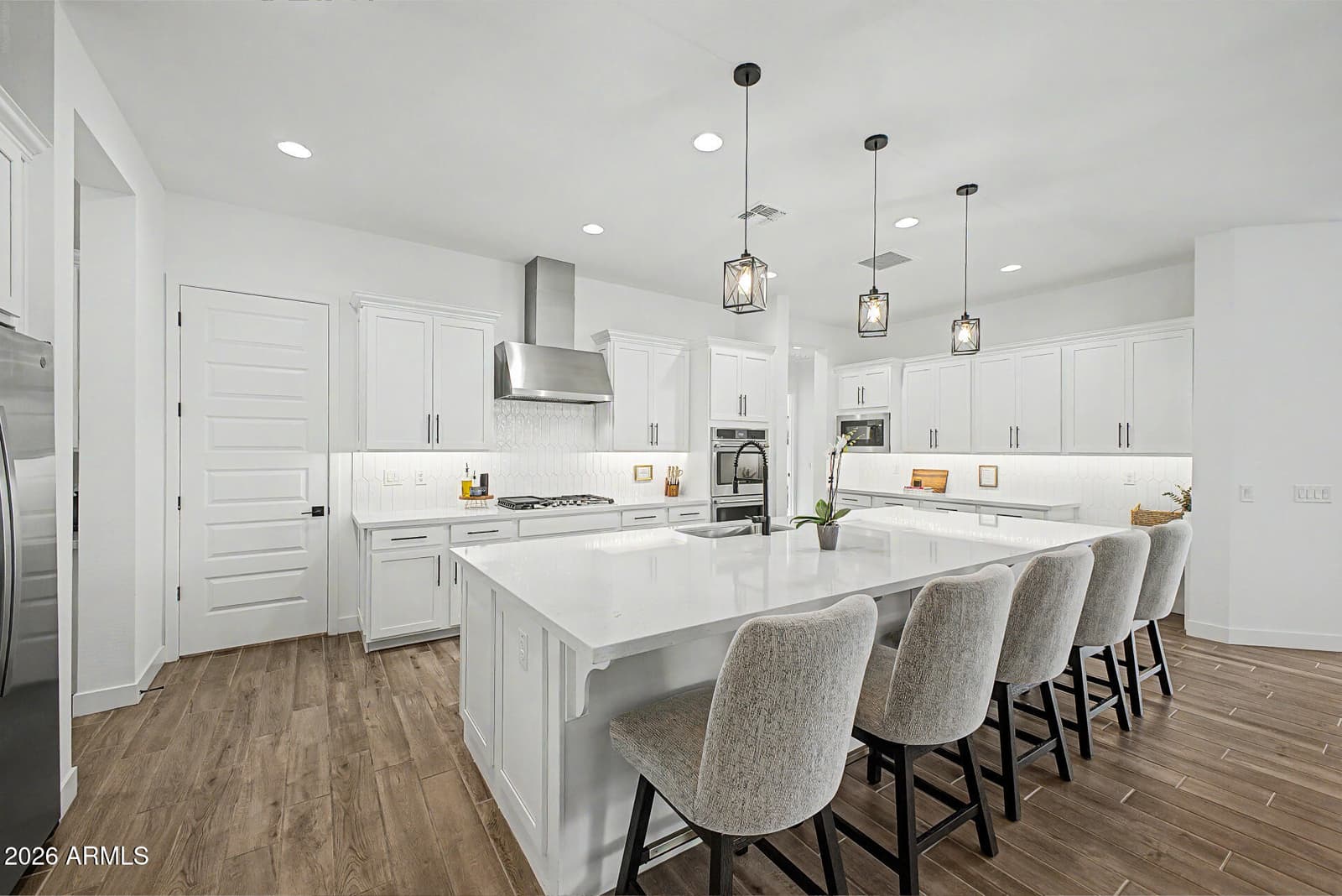8432 W SOLANO Drive, Glendale, AZ 85305 — photo 4 of 45