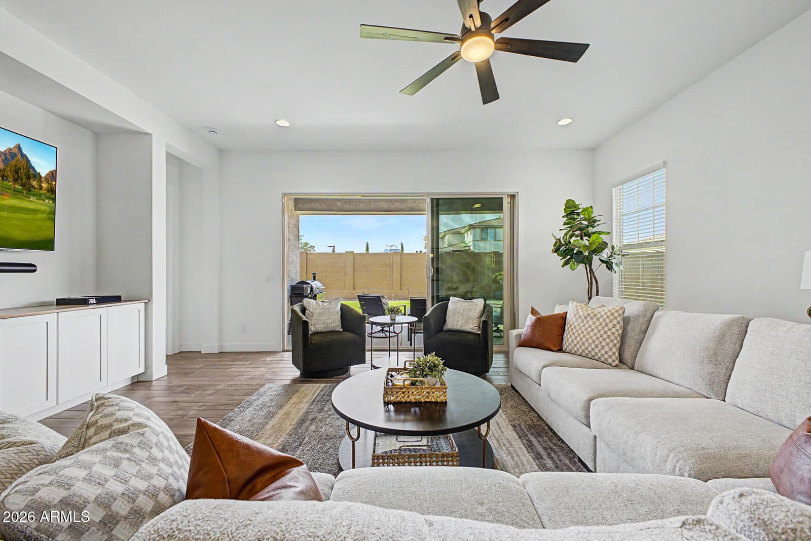 8432 W SOLANO Drive, Glendale, AZ 85305 — photo 11 of 45