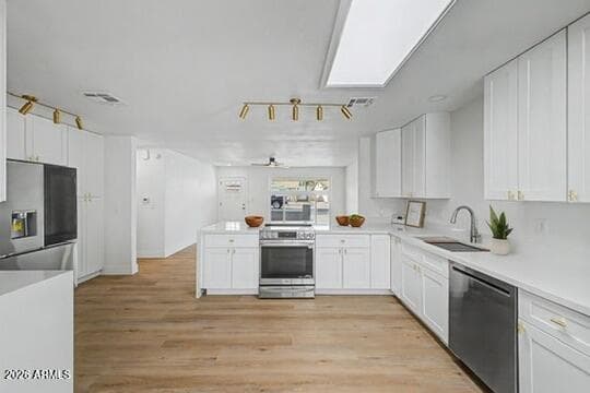 2507 W CORRINE Drive, Phoenix, AZ 85029 — photo 4 of 34