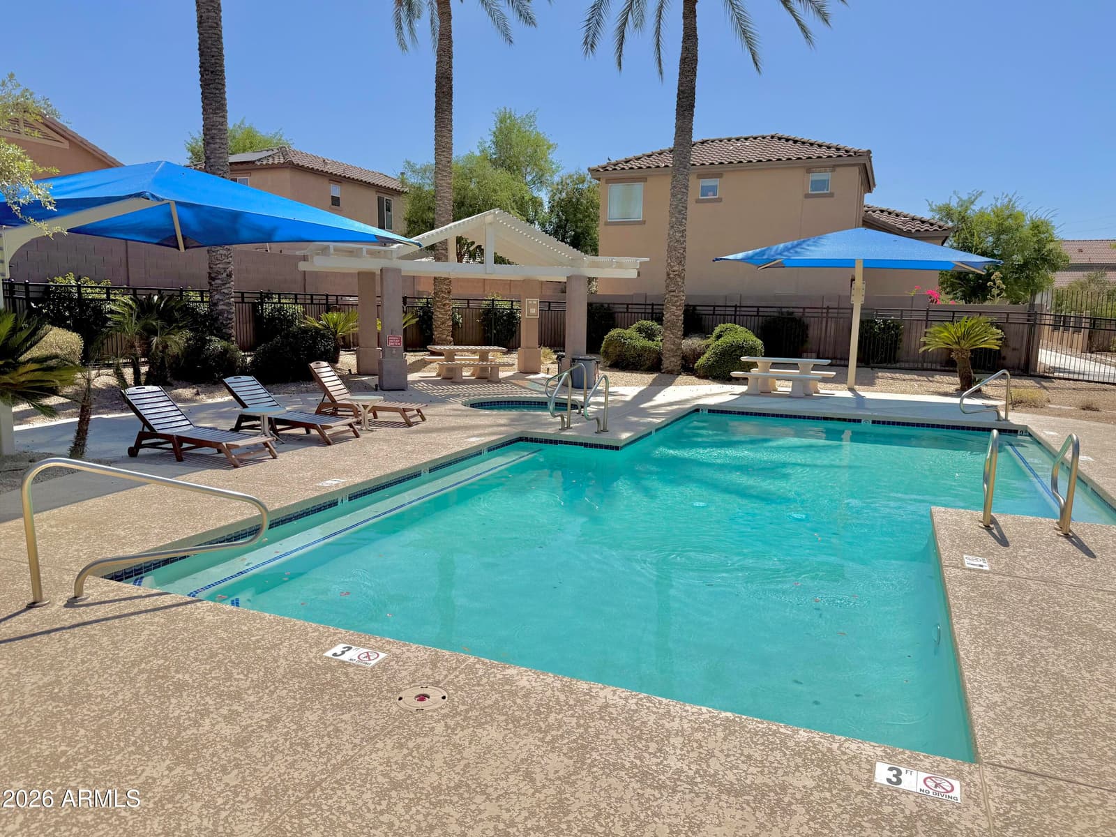 7229 S 39TH Way, Phoenix, AZ 85042 — photo 13 of 36