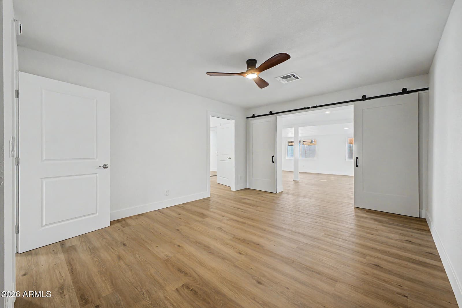 2507 W CORRINE Drive, Phoenix, AZ 85029 — photo 15 of 34