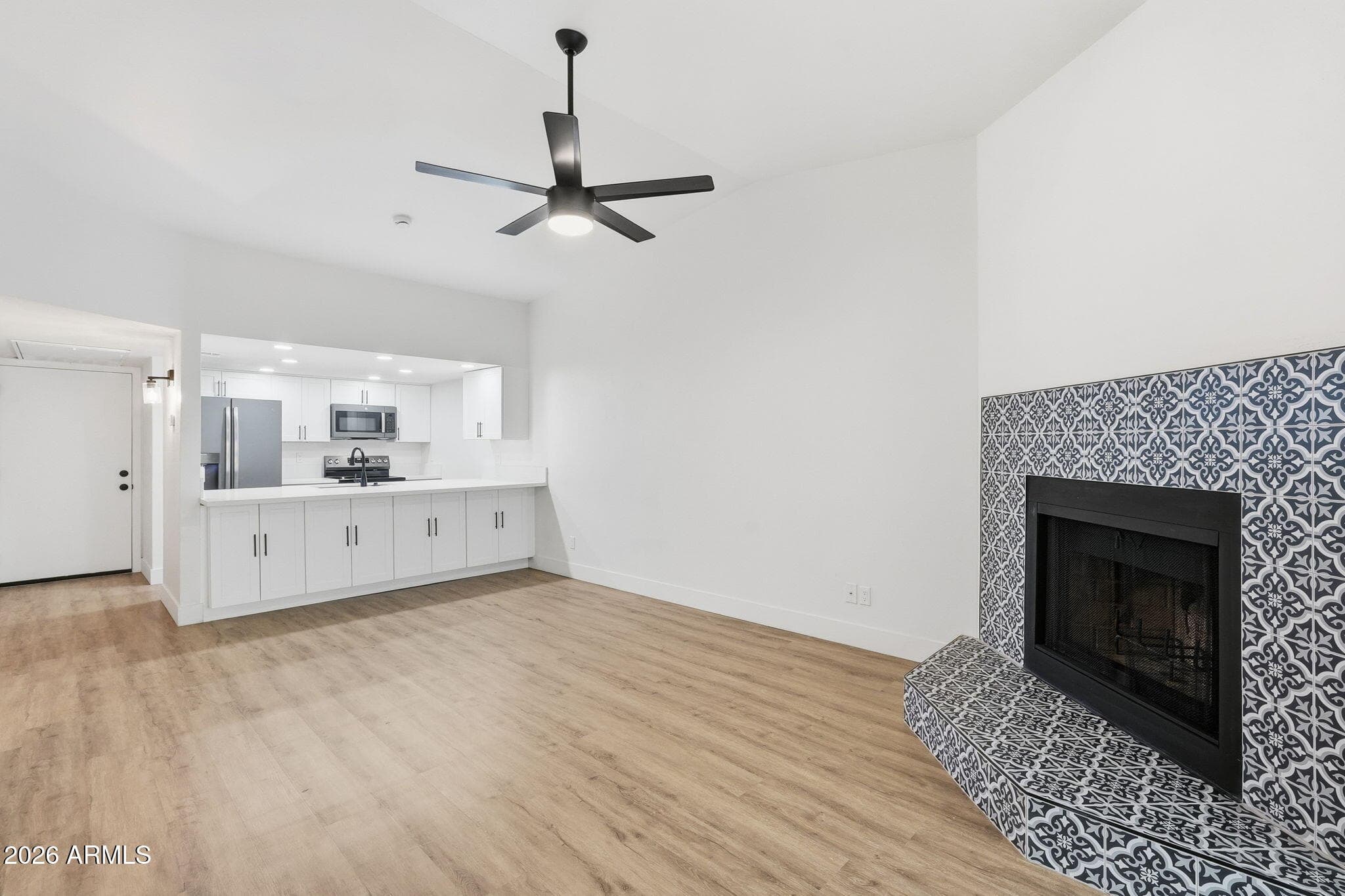 2515 N 52ND Street 208, Phoenix, AZ 85008 — photo 1 of 23