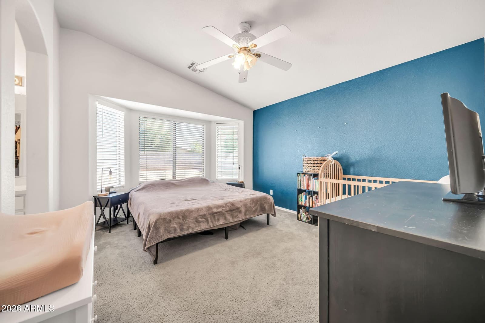 6226 W ILLINI Street, Phoenix, AZ 85043 — photo 9 of 18