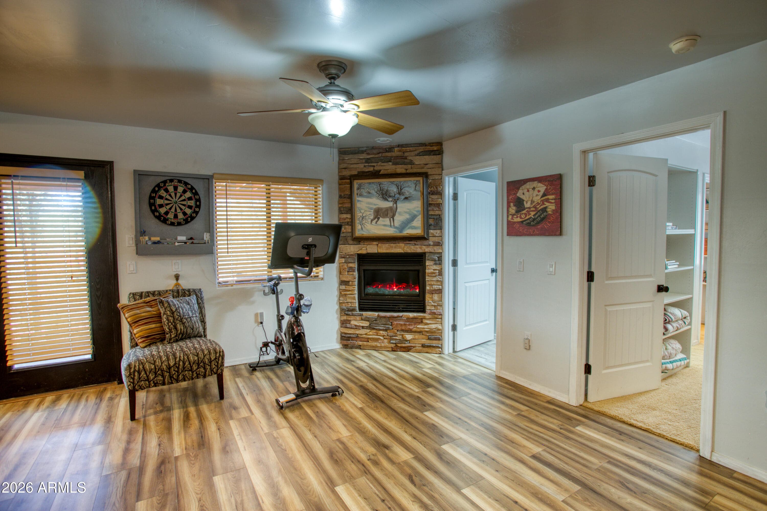 1011 Hillside Drive, Show Low, AZ 85901 — photo 2 of 45
